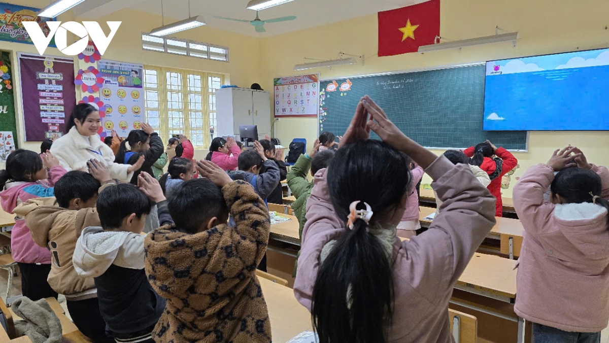 giữ ấm cho học sinh sa pa ngày giá rét hình ảnh 3 giu am cho hoc sinh sa pa ngay gia ret hinh anh 3