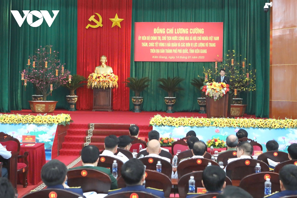 chủ tịch nước thăm, chúc tết các lực lượng vũ trang đóng quân tại phú quốc hình ảnh 3 chu tich nuoc tham, chuc tet cac luc luong vu trang dong quan tai phu quoc hinh anh 3
