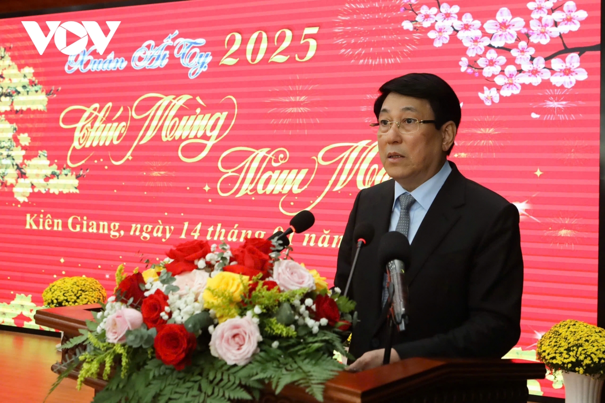 chủ tịch nước thăm, chúc tết đảng bộ, chính quyền và nhân dân kiên giang hình ảnh 2 chu tich nuoc tham, chuc tet dang bo, chinh quyen va nhan dan kien giang hinh anh 2