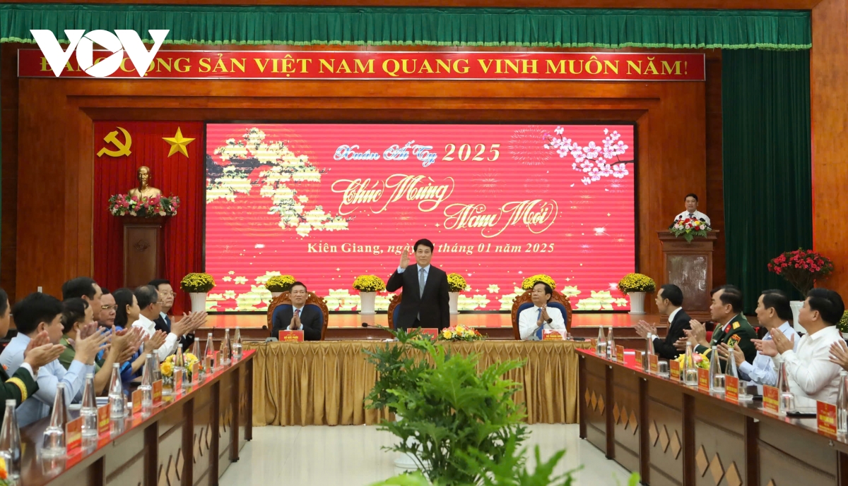 chủ tịch nước thăm, chúc tết đảng bộ, chính quyền và nhân dân kiên giang hình ảnh 1 chu tich nuoc tham, chuc tet dang bo, chinh quyen va nhan dan kien giang hinh anh 1