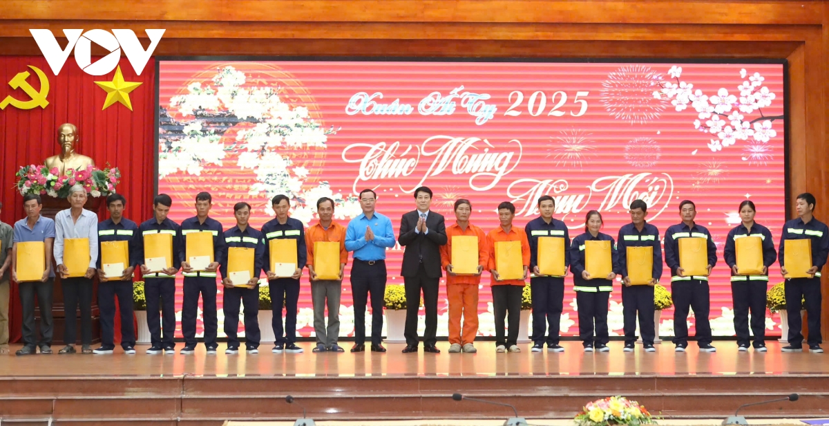 chủ tịch nước thăm, chúc tết đảng bộ, chính quyền và nhân dân kiên giang hình ảnh 5 chu tich nuoc tham, chuc tet dang bo, chinh quyen va nhan dan kien giang hinh anh 5