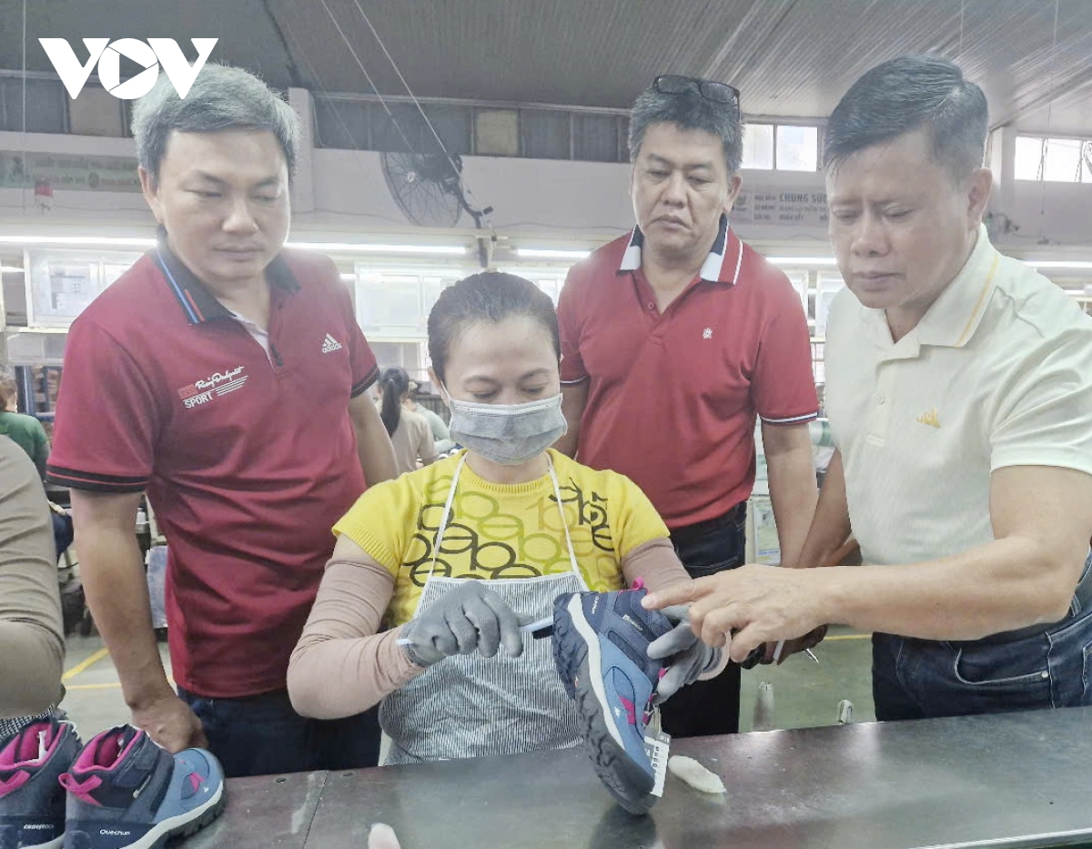 Đà nẵng trao 8.000 suất quà tết tặng người lao động có hoàn cảnh khó khăn hình ảnh 1 Da nang trao 8.000 suat qua tet tang nguoi lao dong co hoan canh kho khan hinh anh 1