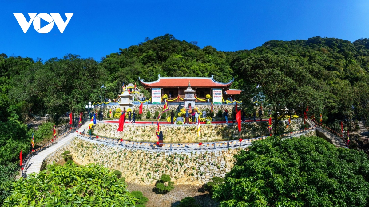 Du Xuân về miền đất linh thiêng nhà Trần