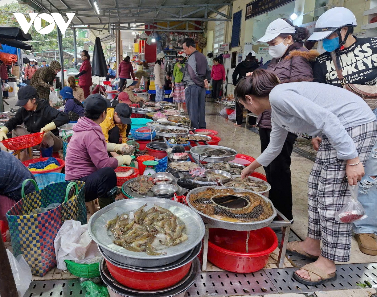 Da nang cho, sieu thi ngay tet nhon nhip, suc mua tang cao hinh anh 3