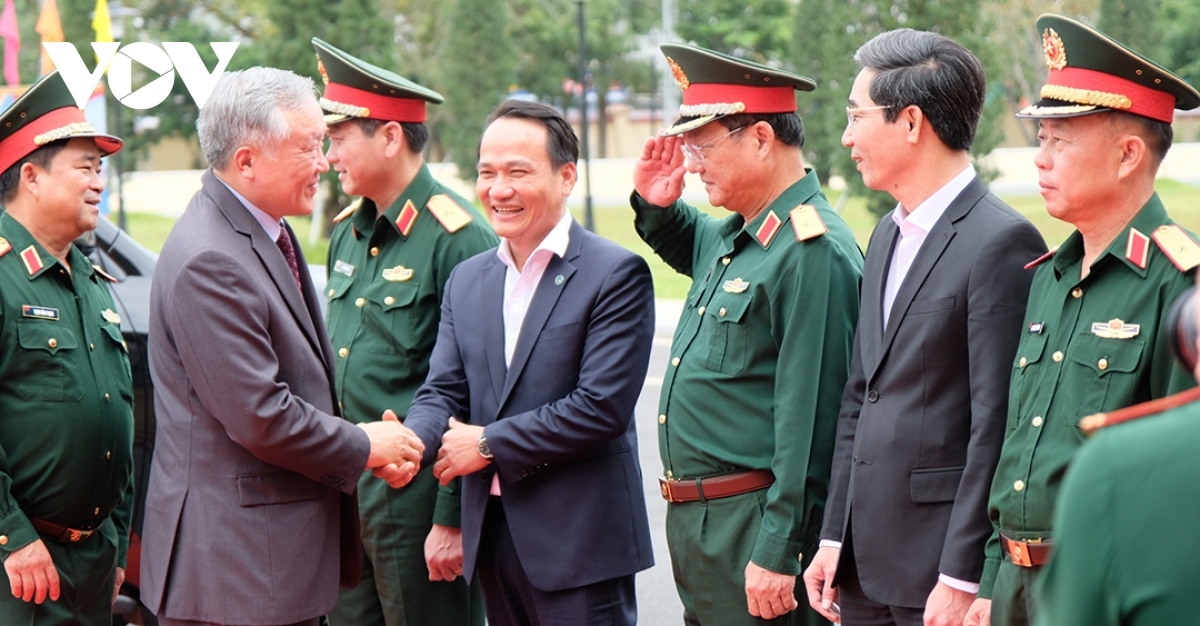 phó thủ tướng thường trực chính phủ nguyễn hòa bình thăm, chúc tết quân khu 5 hình ảnh 1 pho thu tuong thuong truc chinh phu nguyen hoa binh tham, chuc tet quan khu 5 hinh anh 1