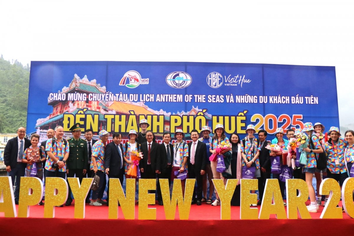 thành phố huế đón 4.455 khách du lịch tàu biển cập cảng chân mây hình ảnh 3 thanh pho hue don 4.455 khach du lich tau bien cap cang chan may hinh anh 3