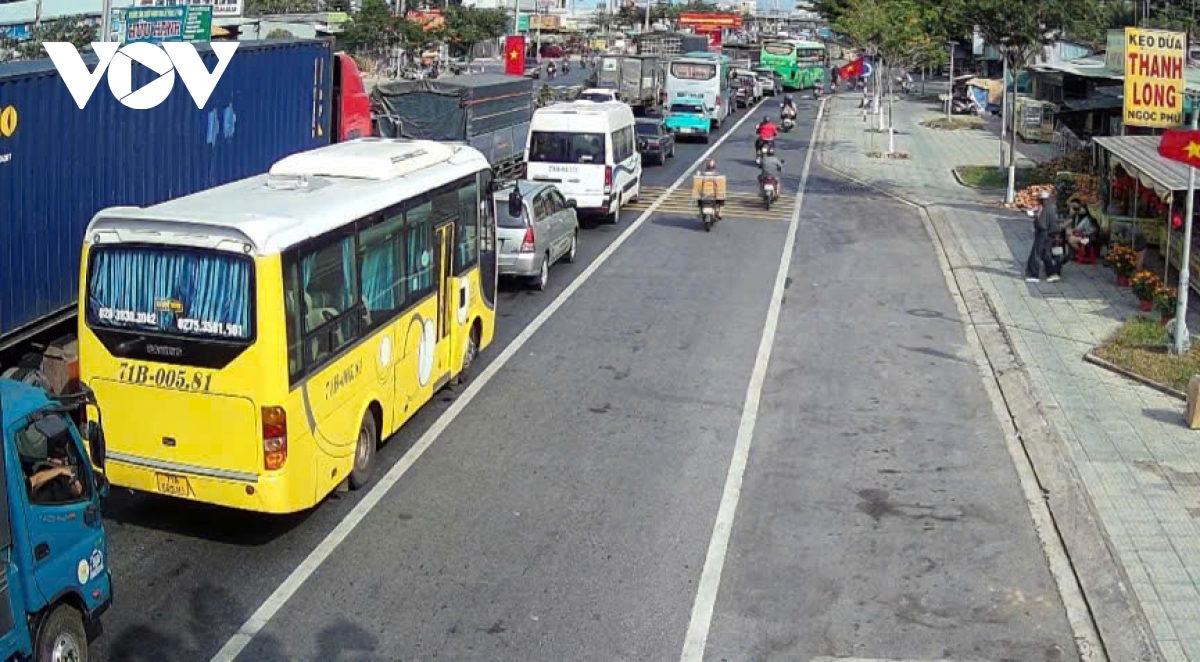 tai nạn giao thông trên cầu rạch miễu làm 1 người tử vong, kẹt xe kéo dài hình ảnh 2 tai nan giao thong tren cau rach mieu lam 1 nguoi tu vong, ket xe keo dai hinh anh 2