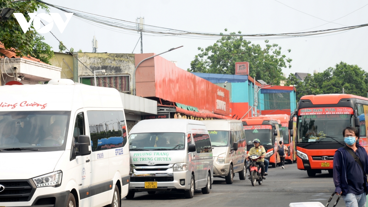 khách dự báo tăng 6 , ngành giao thông tp.hcm khẳng định không thiếu vé tết hình ảnh 2 khach du bao tang 6 , nganh giao thong tp.hcm khang dinh khong thieu ve tet hinh anh 2