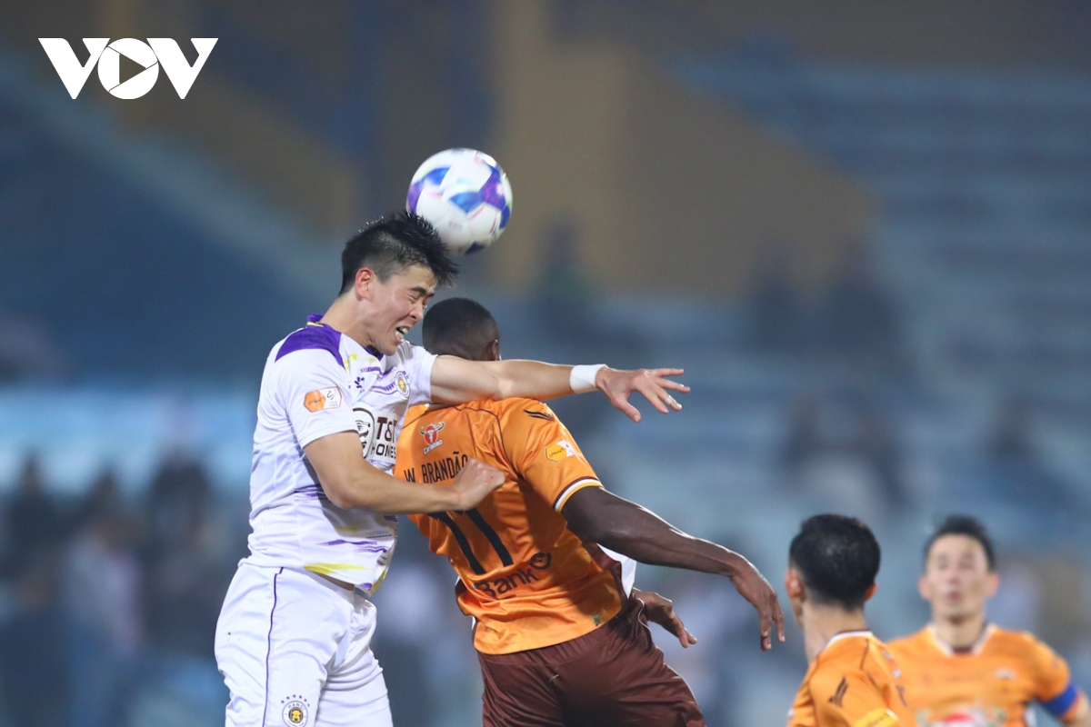 ha noi fc thua cay dang hagl trong tran dau cua nhung tinh huong var hinh anh 9