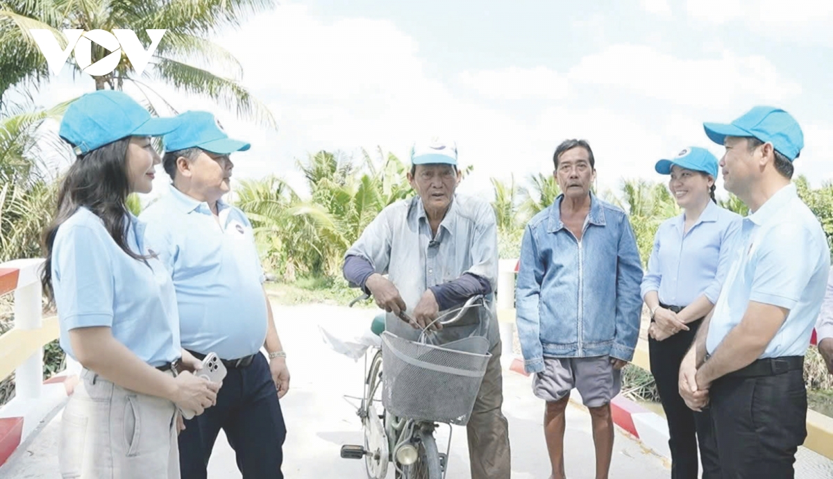 tu ton, tu tin, tu luc, tu cuong hinh anh 1