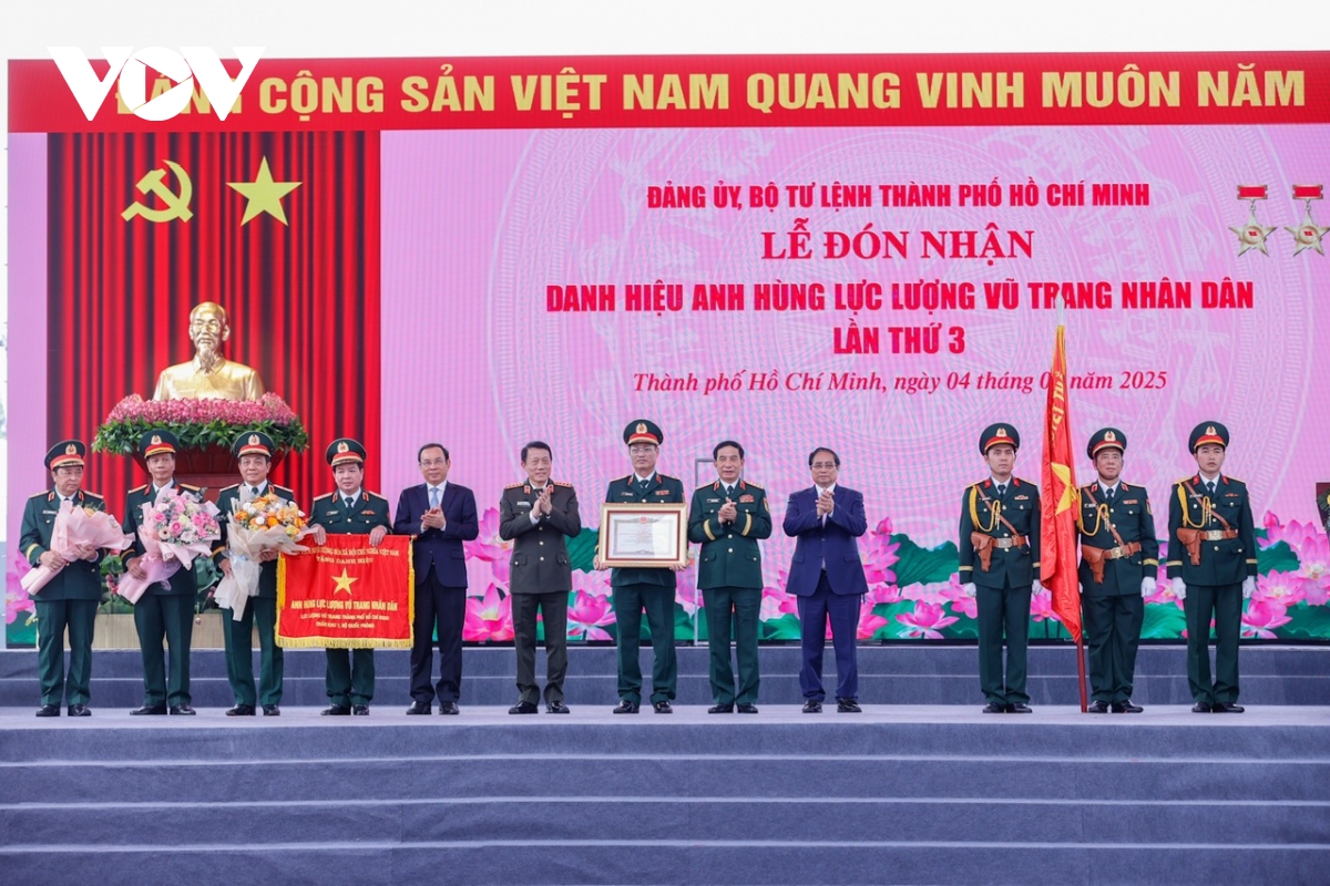 thu tuong trao danh hieu anh hung luc luong vu trang cho llvt tp ho chi minh hinh anh 5