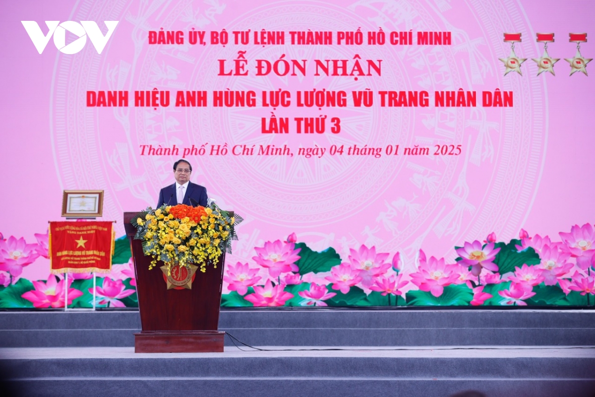 thu tuong trao danh hieu anh hung luc luong vu trang cho llvt tp ho chi minh hinh anh 2