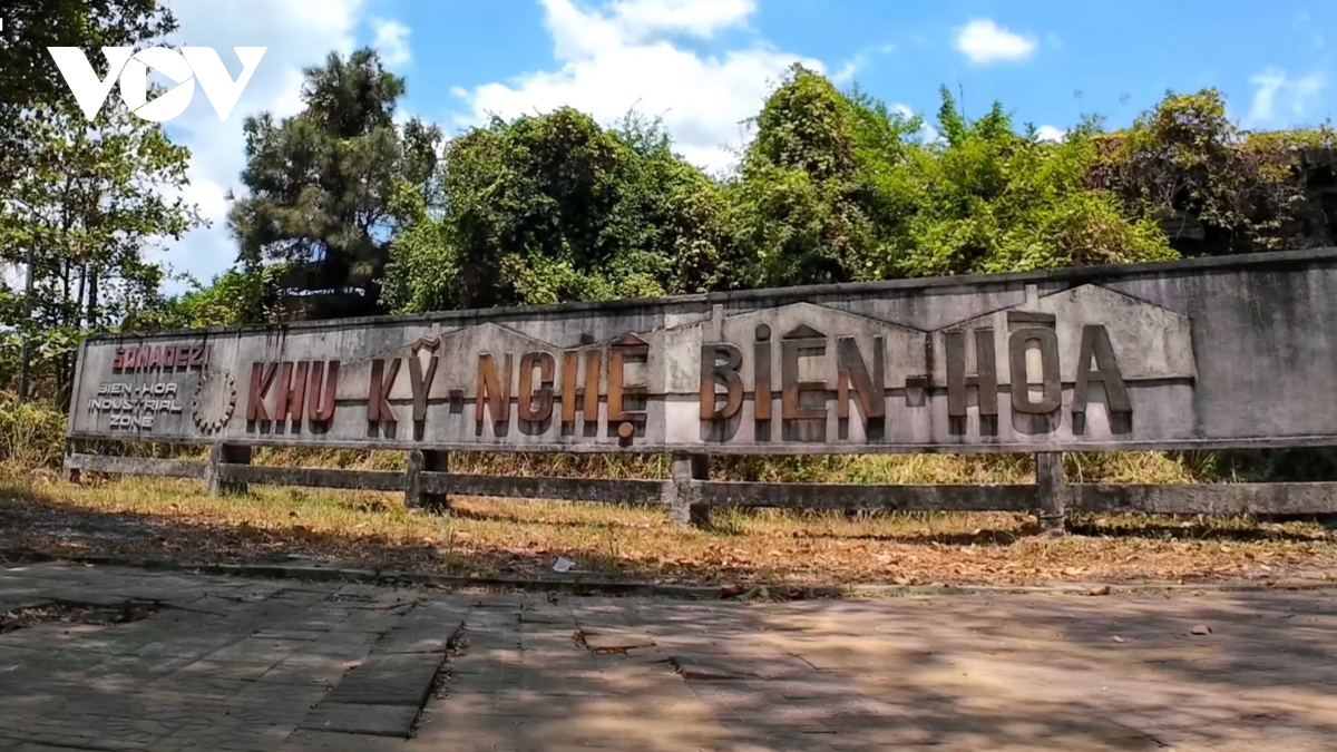 Dong nai gap kho khi di doi khu cong nghiep lau doi nhat ca nuoc hinh anh 2