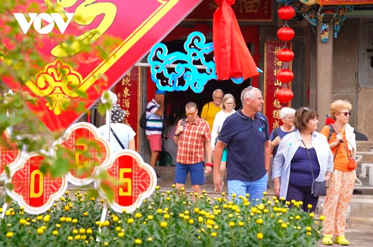 quảng nam đón 255.000 lượt khách tham quan, lưu trú trong 5 ngày nghỉ tết hình ảnh 2 quang nam don 255.000 luot khach tham quan, luu tru trong 5 ngay nghi tet hinh anh 2