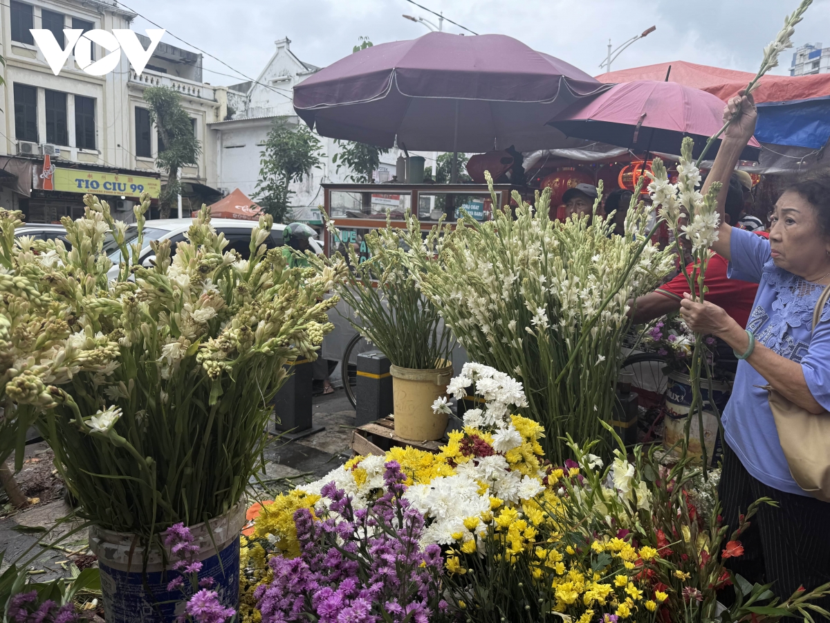 tết ở indonesia chậu quất nhập khẩu để bàn giá hàng triệu đồng hút khách hình ảnh 3 tet o indonesia chau quat nhap khau de ban gia hang trieu dong hut khach hinh anh 3