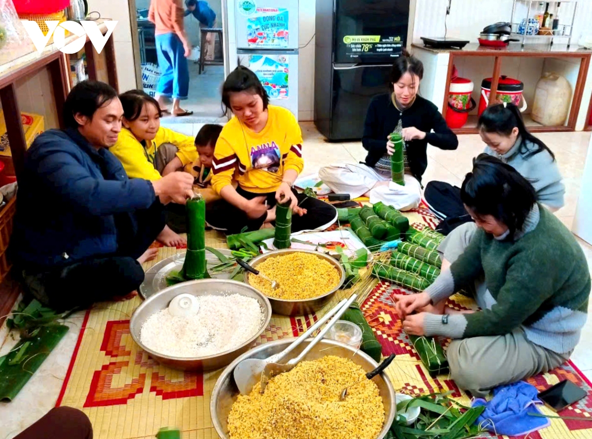 nguoi dan Dak lak phan khoi, vung tin don mua xuan moi hinh anh 2