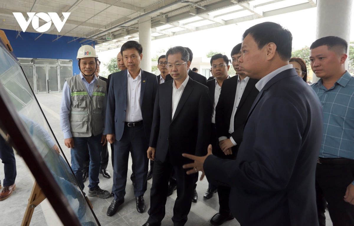 "Tập đoàn FPT cần ưu tiên phát triển nhân lực vi mạch, trí tuệ AI"