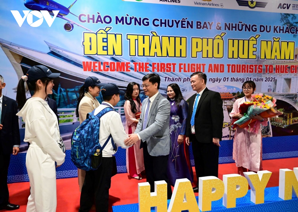 nhiều địa phương đón đoàn du khách quốc tế đầu tiên của năm 2025 hình ảnh 3 nhieu dia phuong don doan du khach quoc te dau tien cua nam 2025 hinh anh 3