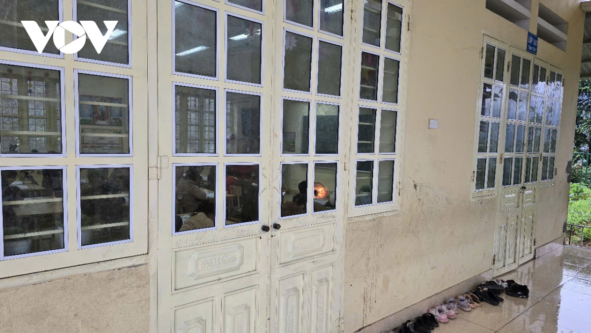giữ ấm cho học sinh sa pa ngày giá rét hình ảnh 1 giu am cho hoc sinh sa pa ngay gia ret hinh anh 1