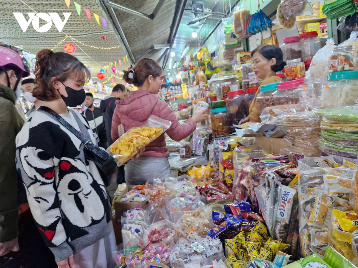 Da nang cho, sieu thi ngay tet nhon nhip, suc mua tang cao hinh anh 2