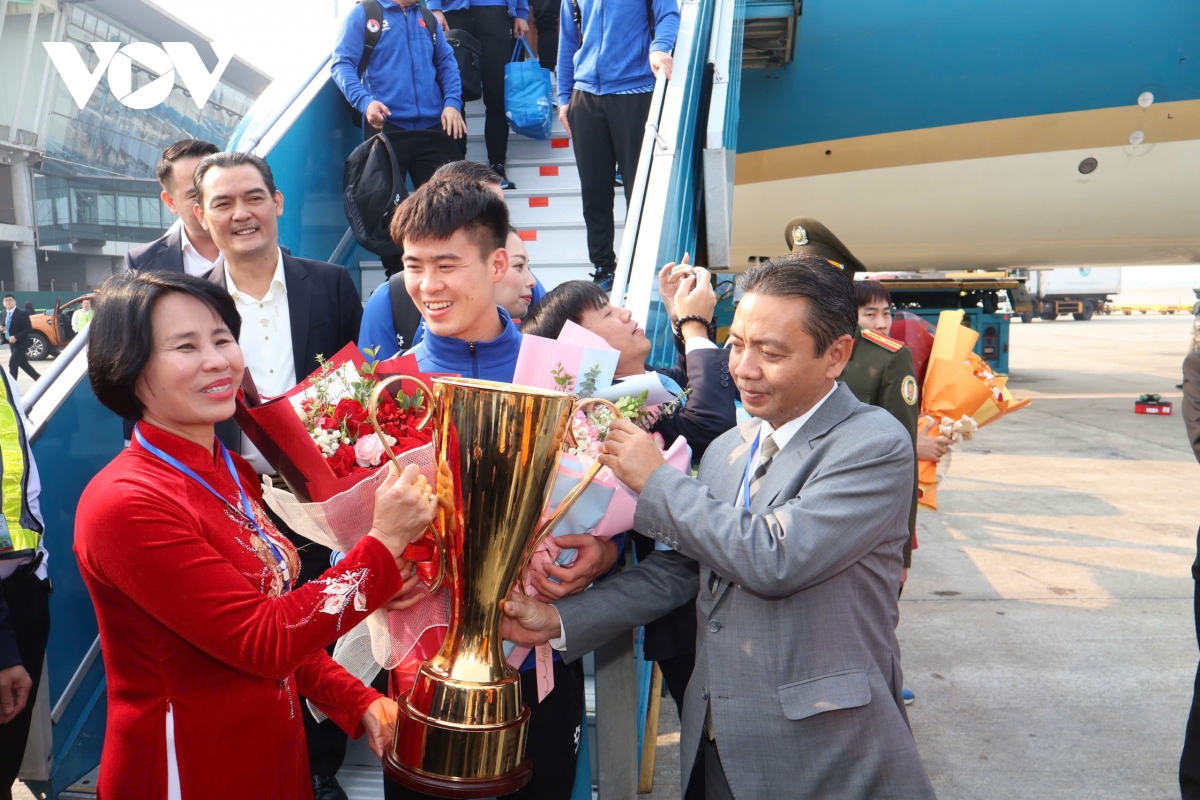 vo dich asean cup 2024, Dt viet nam duoc thu tuong vinh danh hinh anh 68