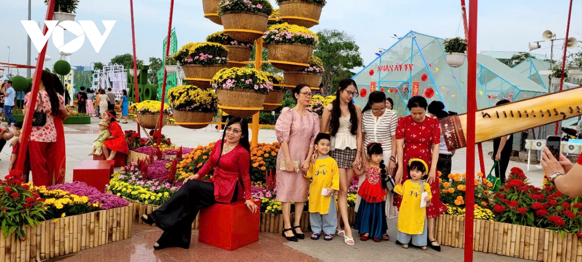tiền giang, bến tre thu hút đông khách du lịch dịp tết hình ảnh 3 tien giang, ben tre thu hut dong khach du lich dip tet hinh anh 3