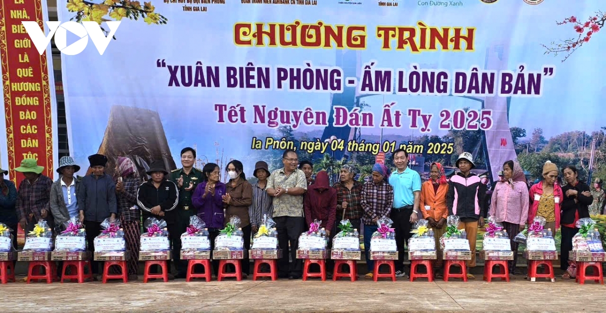 Gia Lai rộn ràng với chương trình "Xuân Biên phòng - Ấm lòng dân Bản"