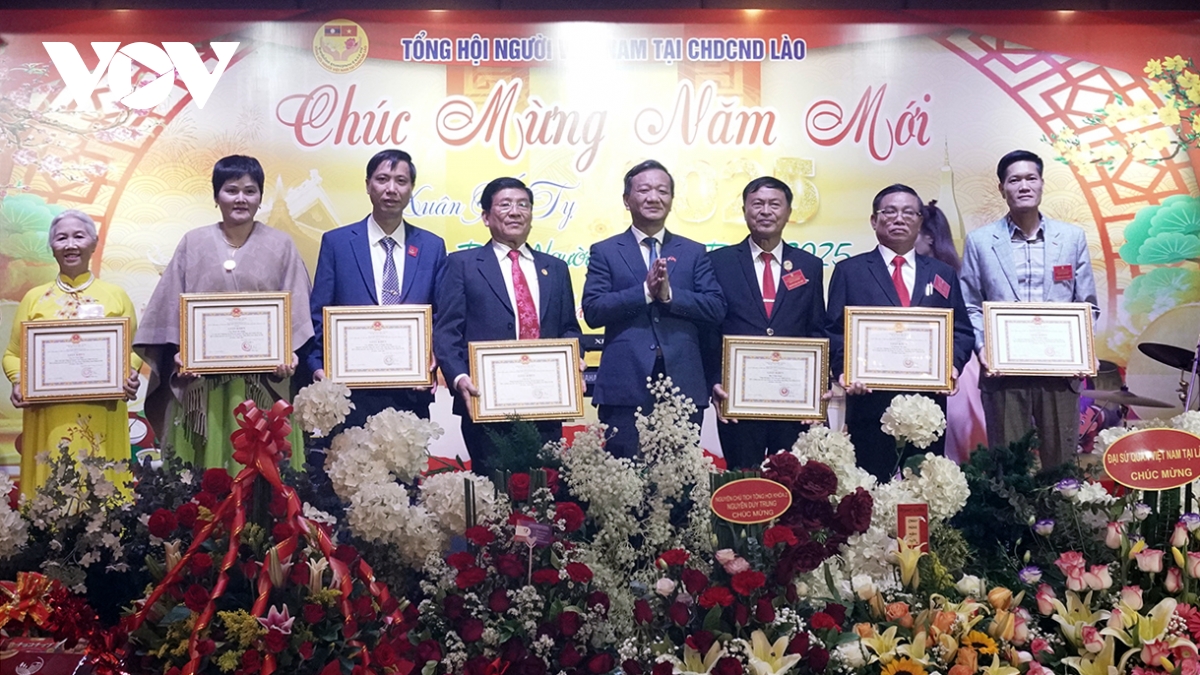 người việt tại lào vui tết cộng đồng mừng xuân Ất tỵ 2025 hình ảnh 3 nguoi viet tai lao vui tet cong dong mung xuan At ty 2025 hinh anh 3
