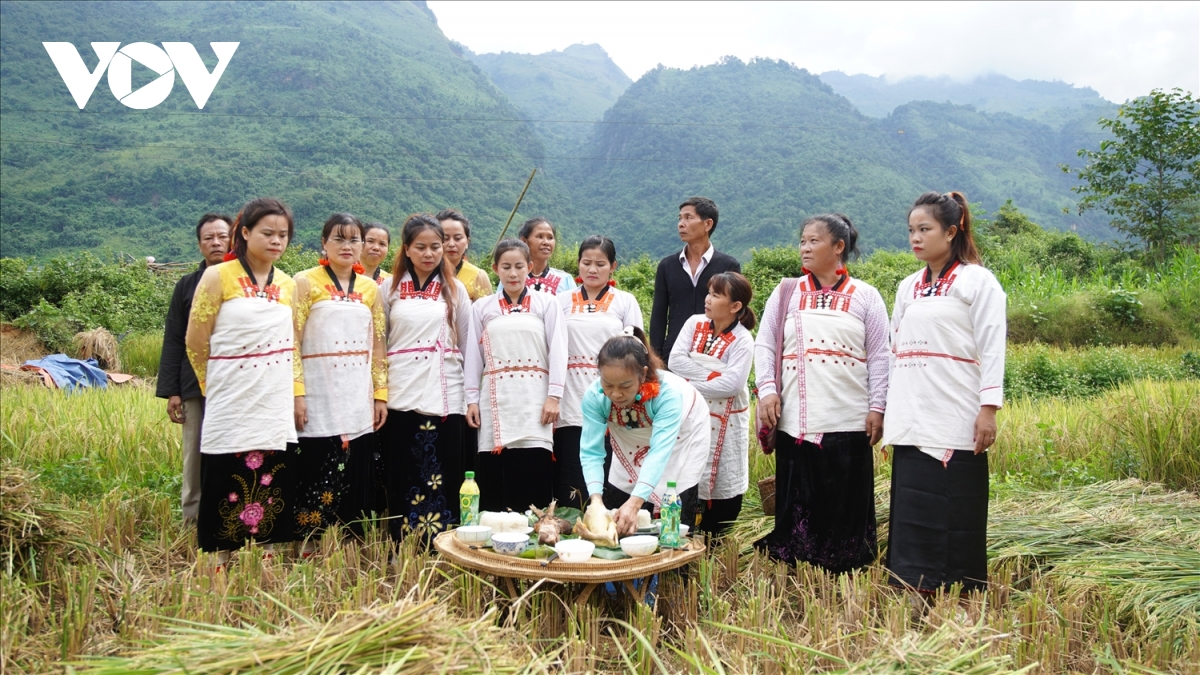 xuân no ấm trên bản làng đồng bào mảng ở lai châu hình ảnh 2 xuan no am tren ban lang dong bao mang o lai chau hinh anh 2