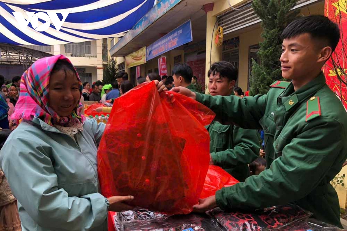 xuân sớm nơi địa đầu biên giới dào san hình ảnh 4 xuan som noi dia dau bien gioi dao san hinh anh 4