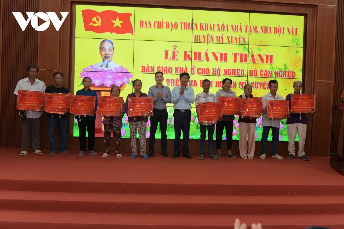 sóc trăng bàn giao 328 căn nhà ở cho hộ nghèo theo chương trình xóa nhà tạm, nhà dột nát hình ảnh 1 soc trang ban giao 328 can nha o cho ho ngheo theo chuong trinh xoa nha tam, nha dot nat hinh anh 1