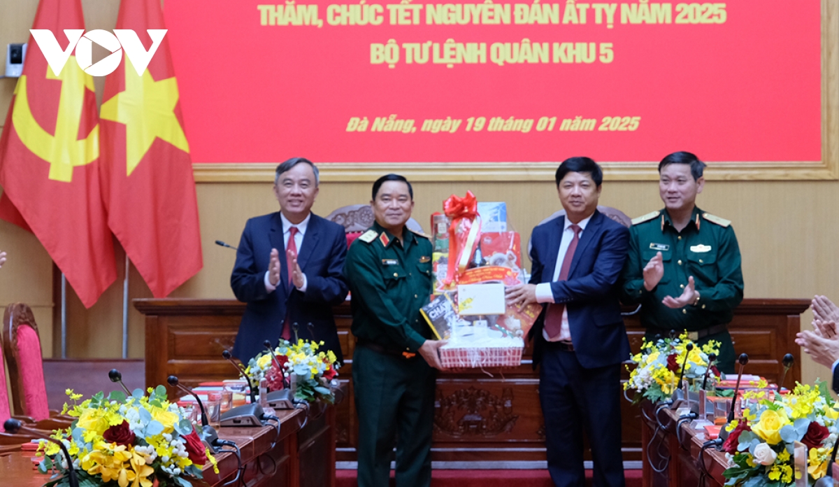 phó thủ tướng thường trực chính phủ nguyễn hòa bình thăm, chúc tết quân khu 5 hình ảnh 6 pho thu tuong thuong truc chinh phu nguyen hoa binh tham, chuc tet quan khu 5 hinh anh 6