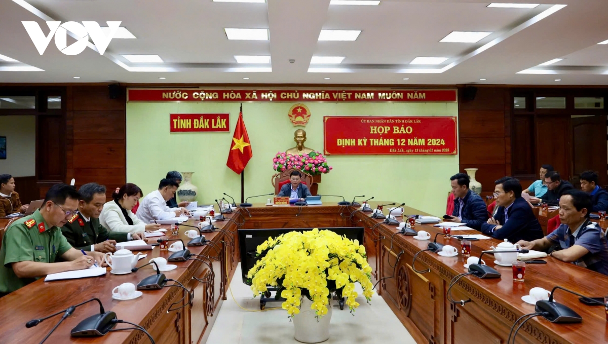 ubnd tỉnh Đắk lắk yêu cầu xử lý dứt điểm vụ hiệu trưởng bị tố sai phạm hình ảnh 1 ubnd tinh Dak lak yeu cau xu ly dut diem vu hieu truong bi to sai pham hinh anh 1