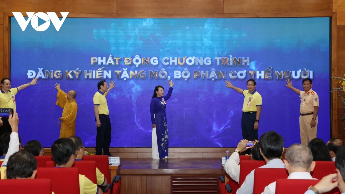 hien tang - yeu thuong, vuot len sinh tu hinh anh 2