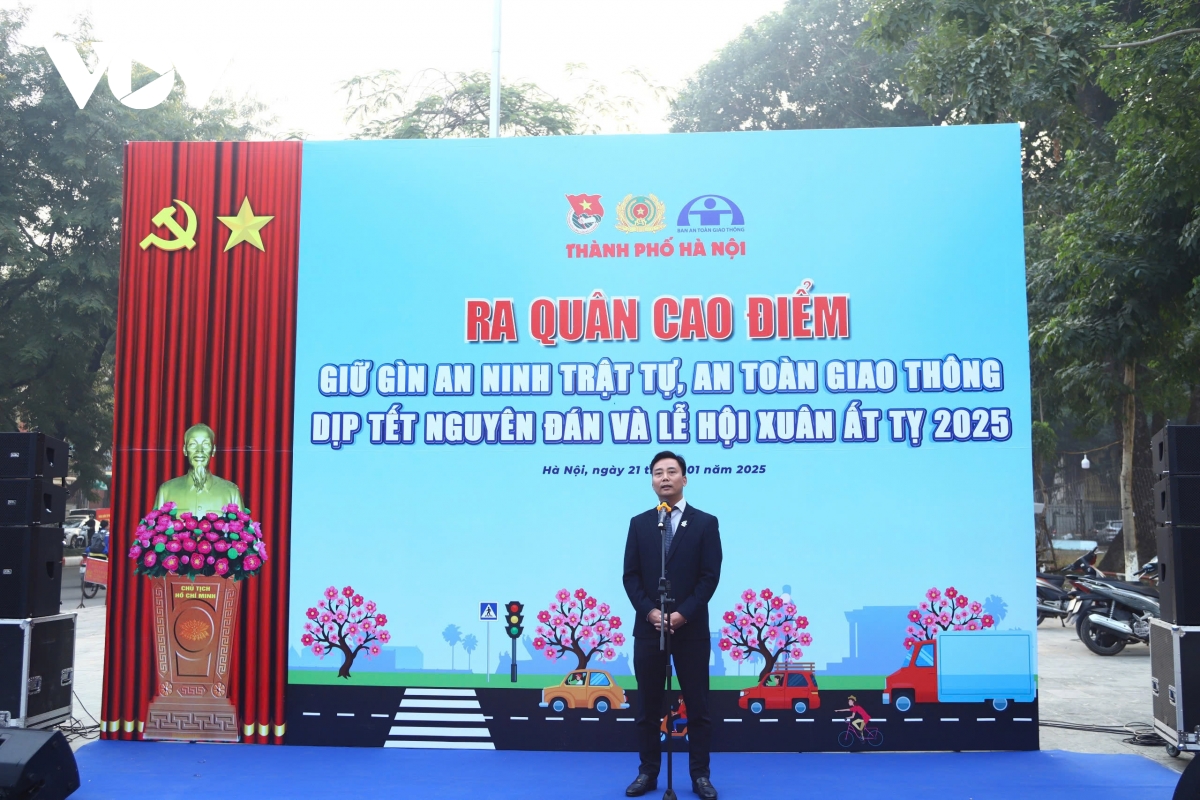 sau 3 ngày tổ chức lại, điểm nóng ùn tắc ở thanh xuân vẫn chưa hạ nhiệt hình ảnh 3 sau 3 ngay to chuc lai, diem nong un tac o thanh xuan van chua ha nhiet hinh anh 3