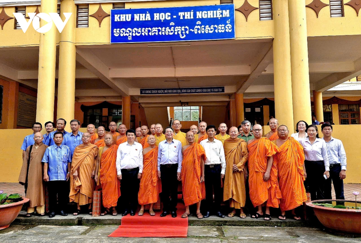 phó chủ tịch quốc hội nguyễn Đức hải thăm, tặng quà tết tại tỉnh sóc trăng hình ảnh 5 pho chu tich quoc hoi nguyen Duc hai tham, tang qua tet tai tinh soc trang hinh anh 5