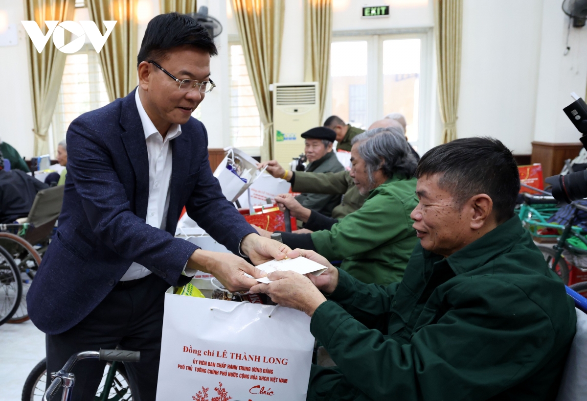 Phó Thủ tướng Lê Thành Long: Chăm lo người nghèo, không để ai bị bỏ lại phía sau