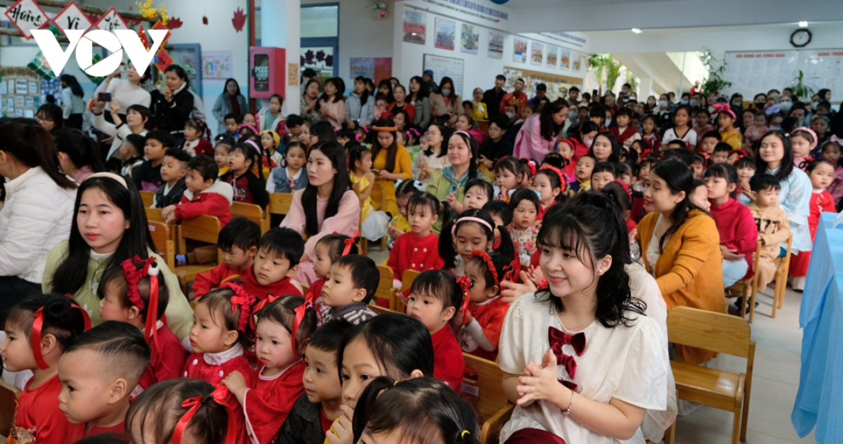 tết sum vầy dành cho con em công nhân nghèo tại Đà nẵng hình ảnh 8 tet sum vay danh cho con em cong nhan ngheo tai Da nang hinh anh 8
