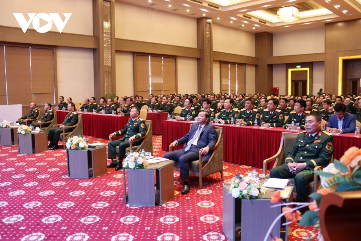 hop tac giua quan doi viet nam - lao ngay cang ben chat hinh anh 1