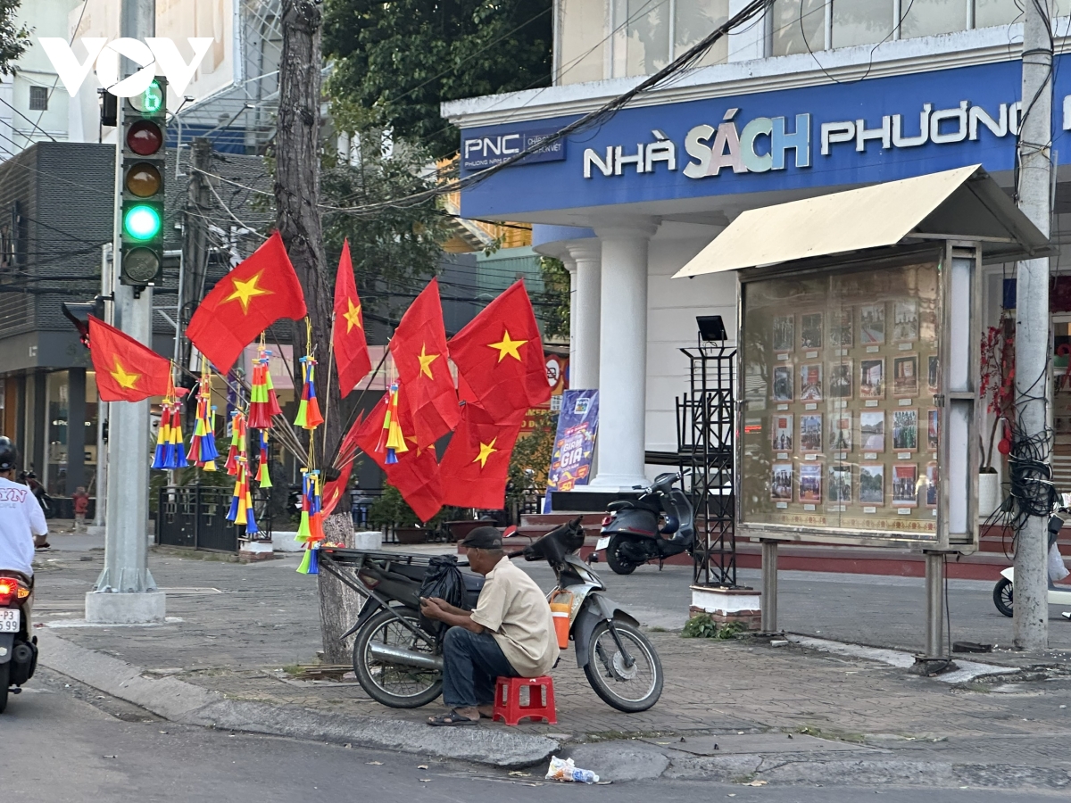 cĐv háo hức tiếp lửa cho Đt việt nam, mong chờ chức vô địch asean cup hình ảnh 2 cDv hao huc tiep lua cho Dt viet nam, mong cho chuc vo dich asean cup hinh anh 2