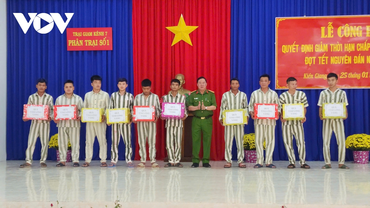 kiên giang giảm án cho hơn 600 phạm nhân đợt tết nguyên đán 2025 hình ảnh 1 kien giang giam an cho hon 600 pham nhan dot tet nguyen dan 2025 hinh anh 1