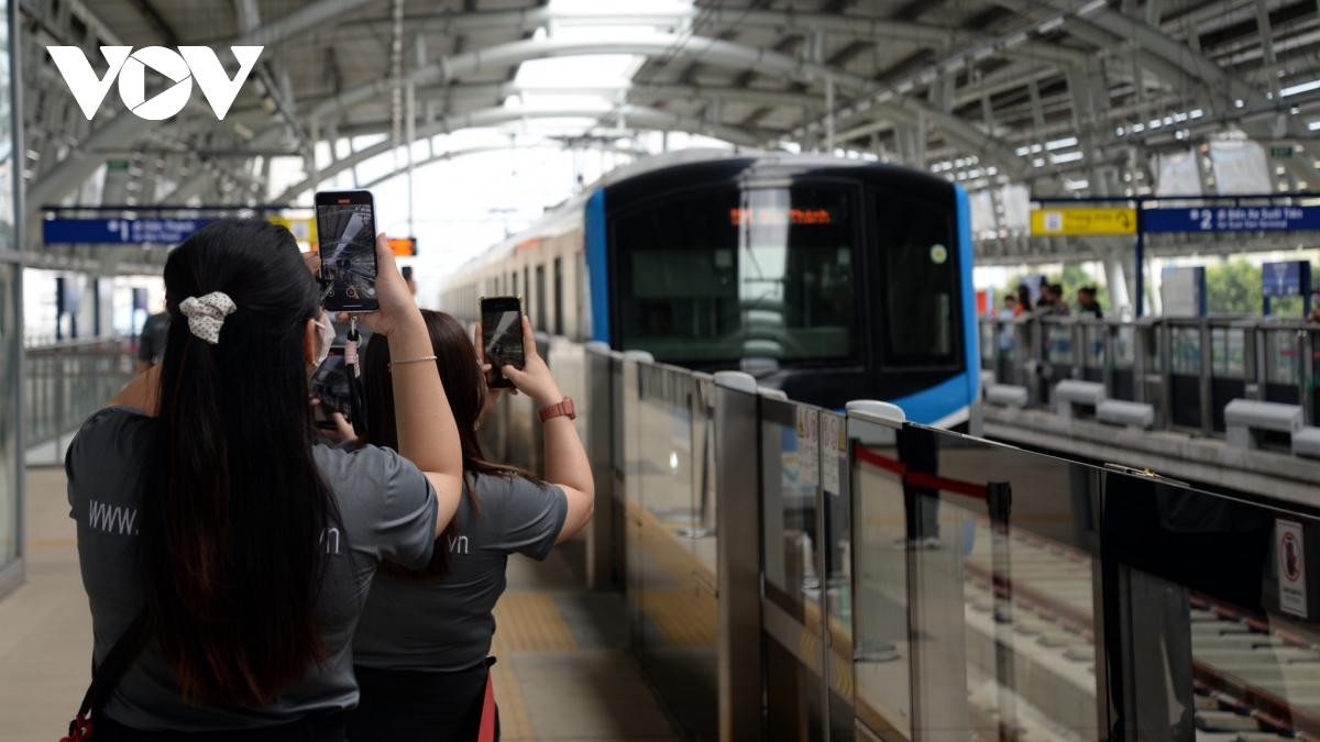 dung tau metro 1 khi co set danh vi an toan phai la uu tien so 1 hinh anh 1