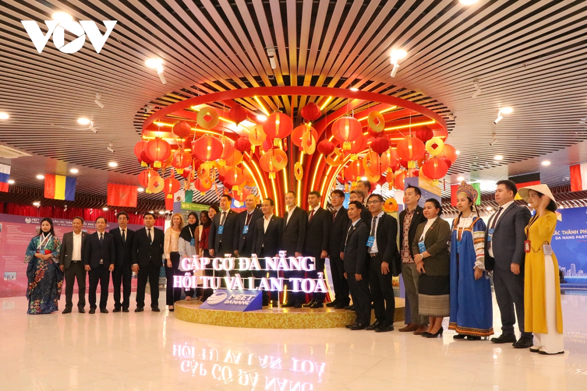 150 đại biểu quốc tế tham quan, trải nghiệm văn hóa tại Đà nẵng hình ảnh 4 150 dai bieu quoc te tham quan, trai nghiem van hoa tai Da nang hinh anh 4