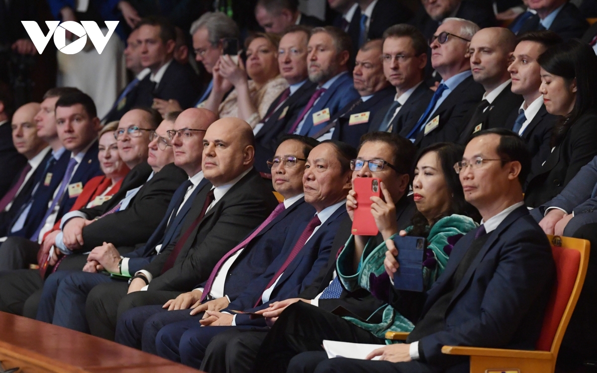 thủ tướng phạm minh chính cùng thủ tướng nga thưởng thức nghệ thuật tại hà nội hình ảnh 5 thu tuong pham minh chinh cung thu tuong nga thuong thuc nghe thuat tai ha noi hinh anh 5