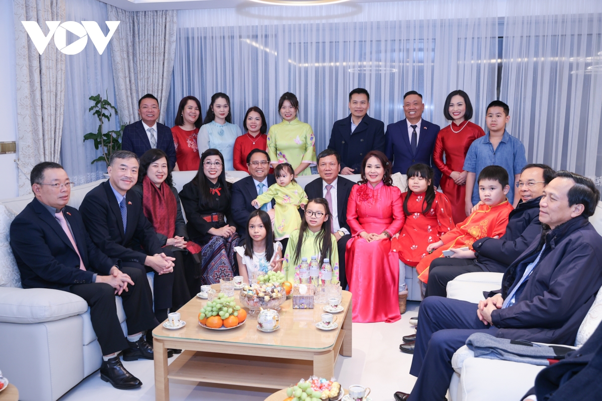 thủ tướng phạm minh chính gặp gỡ cộng đồng người việt nam tại cộng hòa séc hình ảnh 2 thu tuong pham minh chinh gap go cong dong nguoi viet nam tai cong hoa sec hinh anh 2