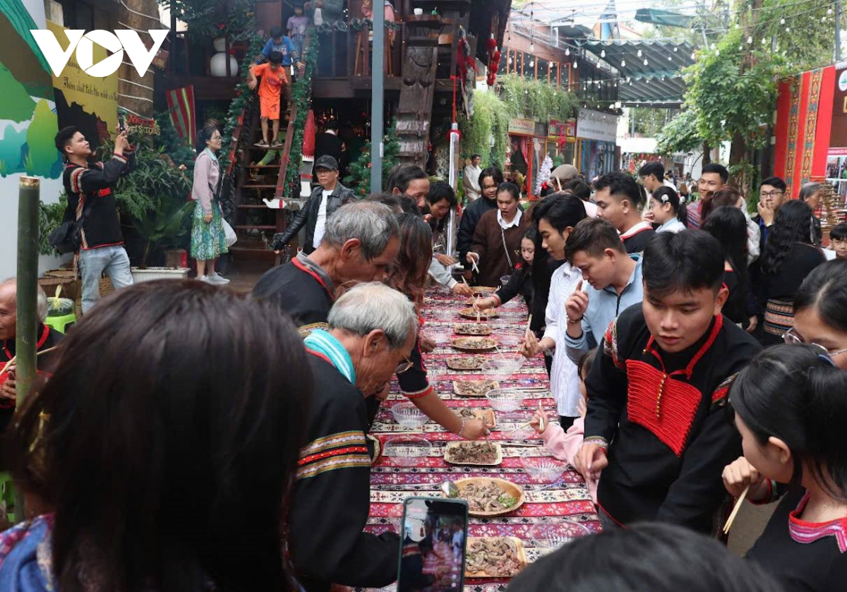 Đắk lắk tổ chức nhiều hoạt động du lịch trong những ngày tết Ất tỵ hình ảnh 1 Dak lak to chuc nhieu hoat dong du lich trong nhung ngay tet At ty hinh anh 1
