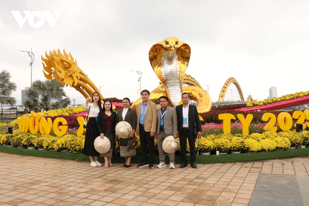 150 đại biểu quốc tế tham quan, trải nghiệm văn hóa tại Đà nẵng hình ảnh 7 150 dai bieu quoc te tham quan, trai nghiem van hoa tai Da nang hinh anh 7