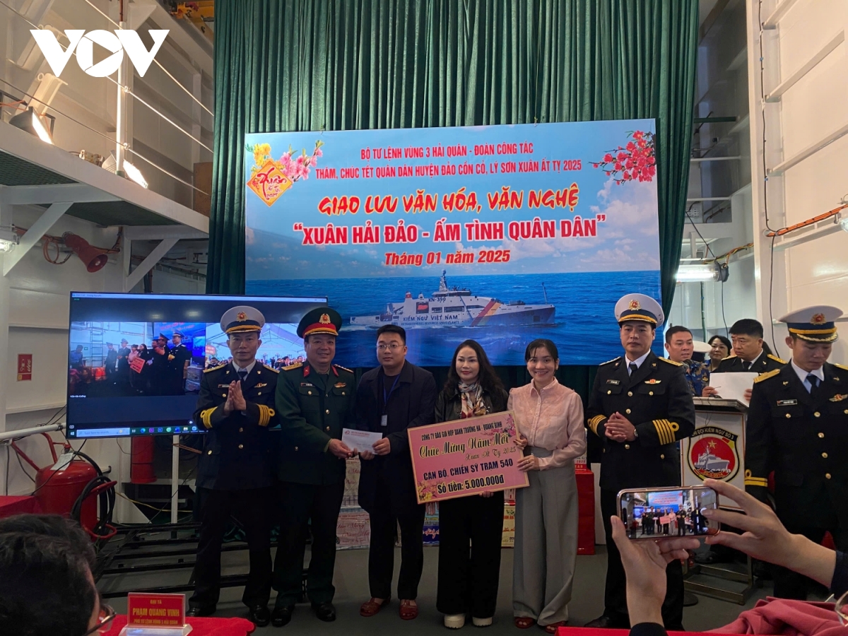 thời tiết xấu, Đoàn thăm chúc tết của vùng 3 hải quân không thể vào đảo cồn cỏ hình ảnh 6 thoi tiet xau, Doan tham chuc tet cua vung 3 hai quan khong the vao dao con co hinh anh 6