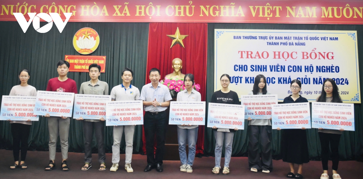 Đà Nẵng: Hơn 40 tỷ đồng ủng hộ Quỹ "Vì người nghèo"