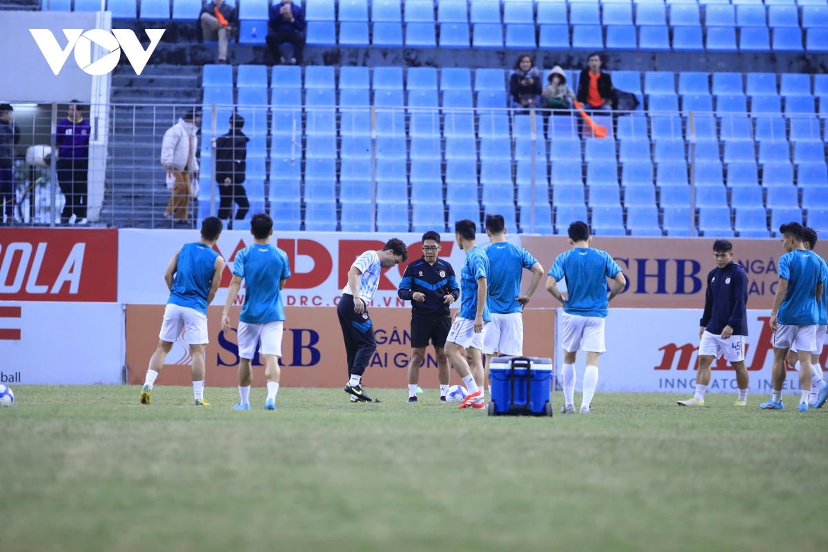 kết quả vòng 10 v-league 24 25 nam Định khóc hận, hà nội fc vào tốp 4 hình ảnh 16 ket qua vong 10 v-league 24 25 nam Dinh khoc han, ha noi fc vao top 4 hinh anh 16